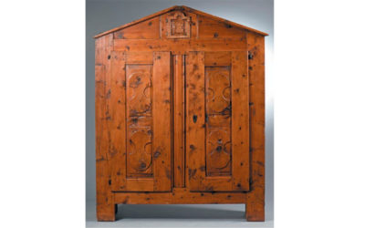 Armoire en bâtière du Queyras